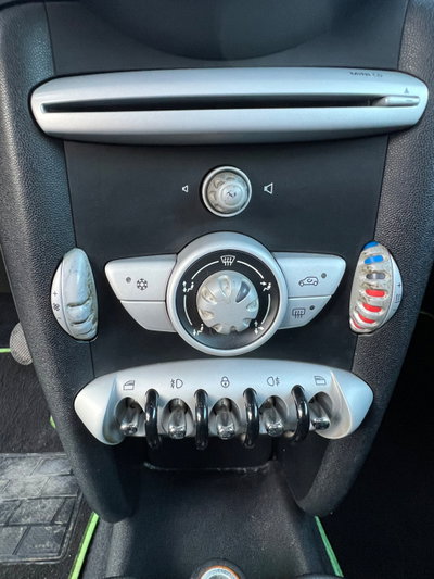 MINI Mini 1.4 16V One (55kW) (18)