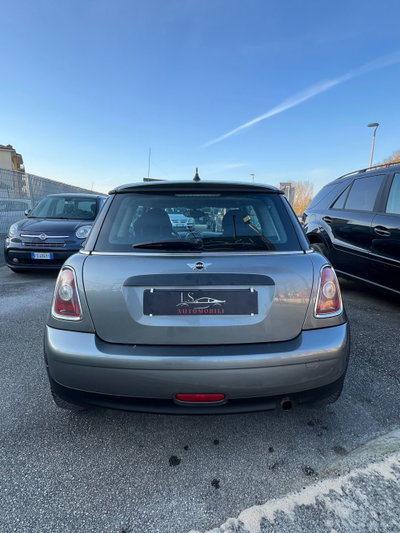 MINI Mini 1.4 16V One (55kW) (6)