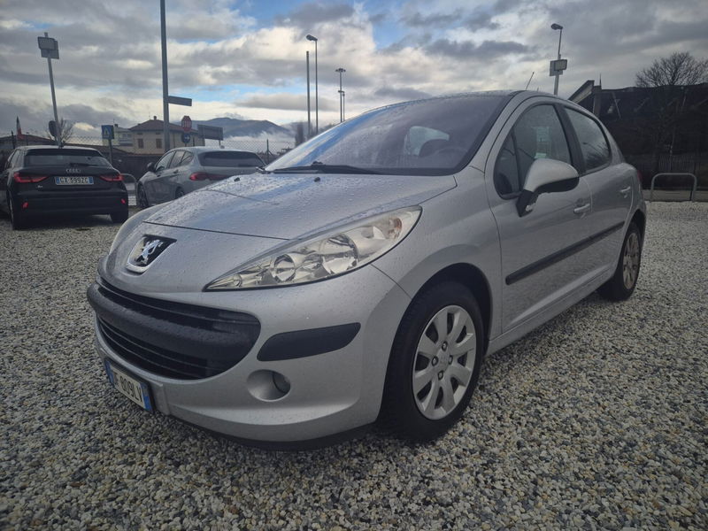 Peugeot 207 88CV 5p. ONE Line