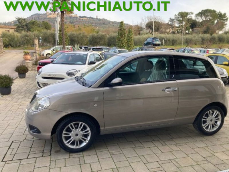Lancia Ypsilon 1.3 MJT 75 CV New Oro