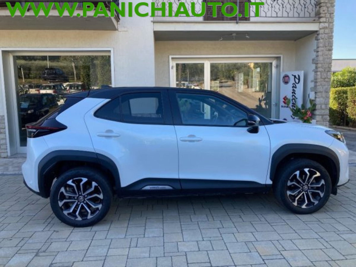 Toyota Yaris Cross 1.5 Hybrid 5p. E-CVT AWD-i Trend (5)
