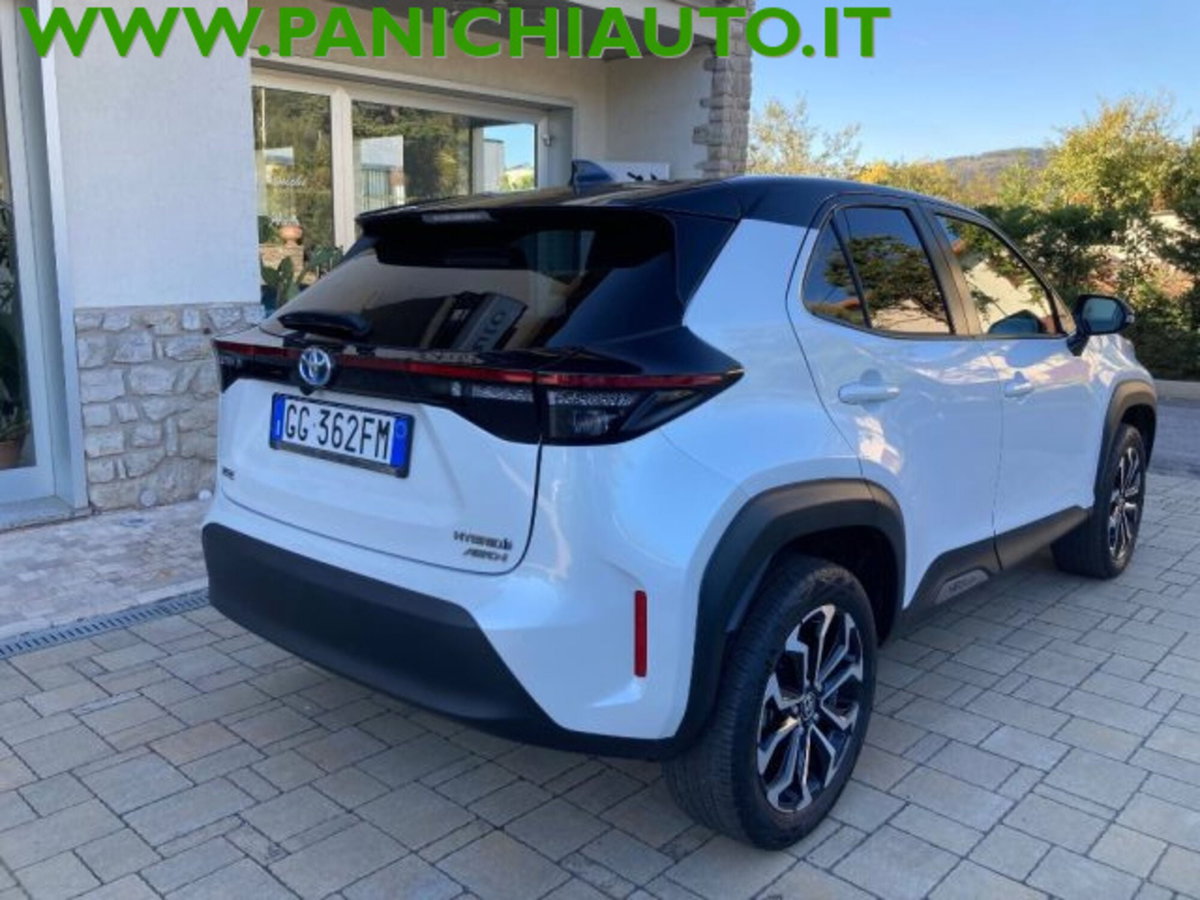 Toyota Yaris Cross 1.5 Hybrid 5p. E-CVT AWD-i Trend (6)