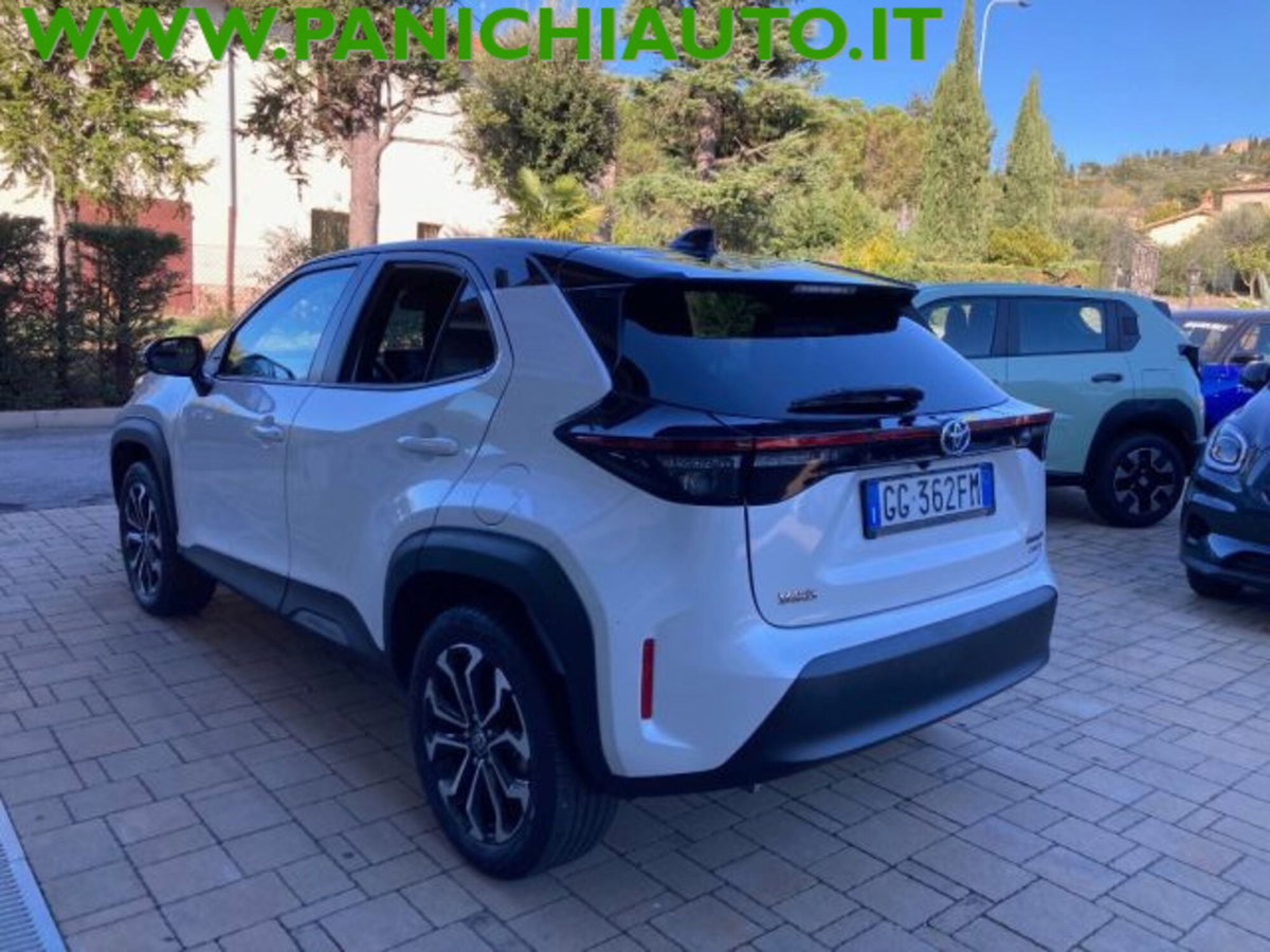 Toyota Yaris Cross 1.5 Hybrid 5p. E-CVT AWD-i Trend (8)