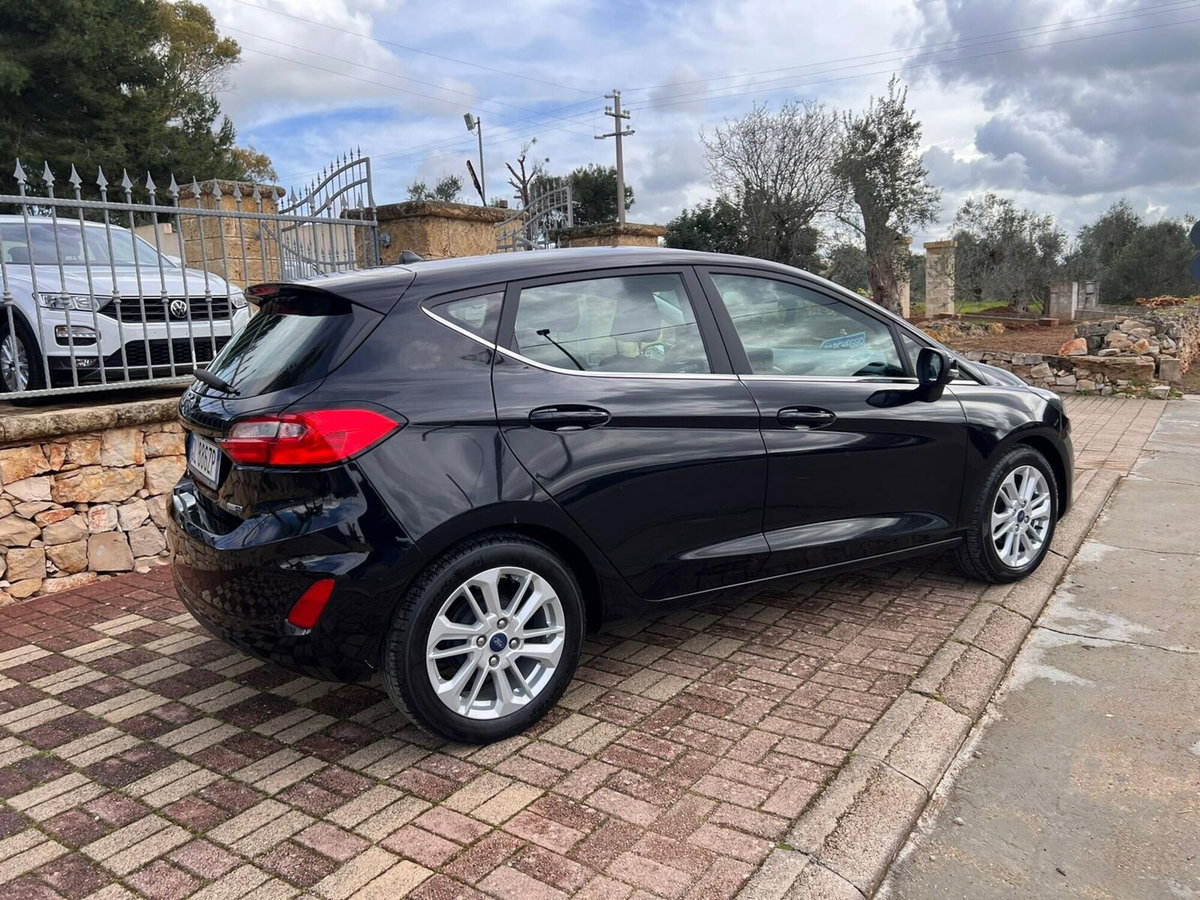 Ford Fiesta 1.0 Ecoboost Hybrid 125 CV 5 porte Titanium (4)