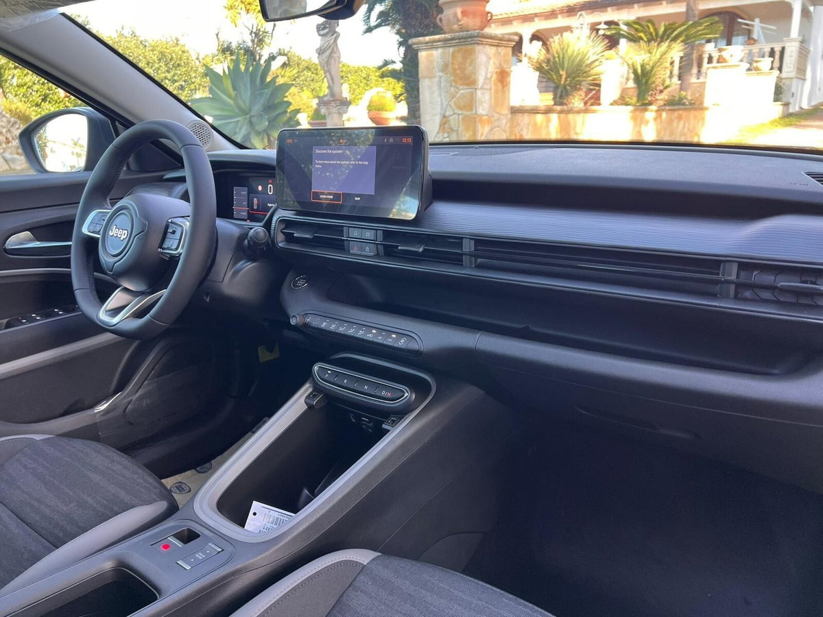 Jeep Avenger 1.2 turbo Longitude fwd 100cv (12)