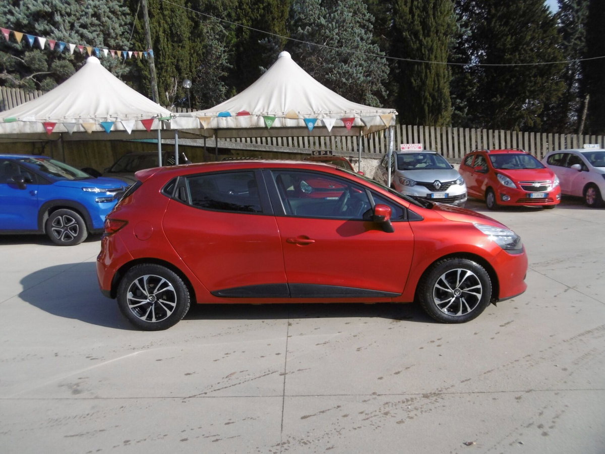 Renault Clio 1.2 75CV GPL 5 porte Live (4)