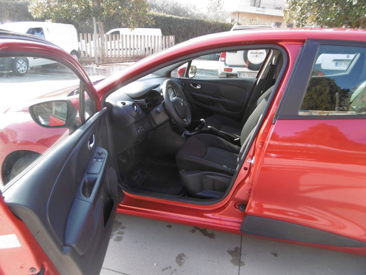 Renault Clio 1.2 75CV GPL 5 porte Live (9)