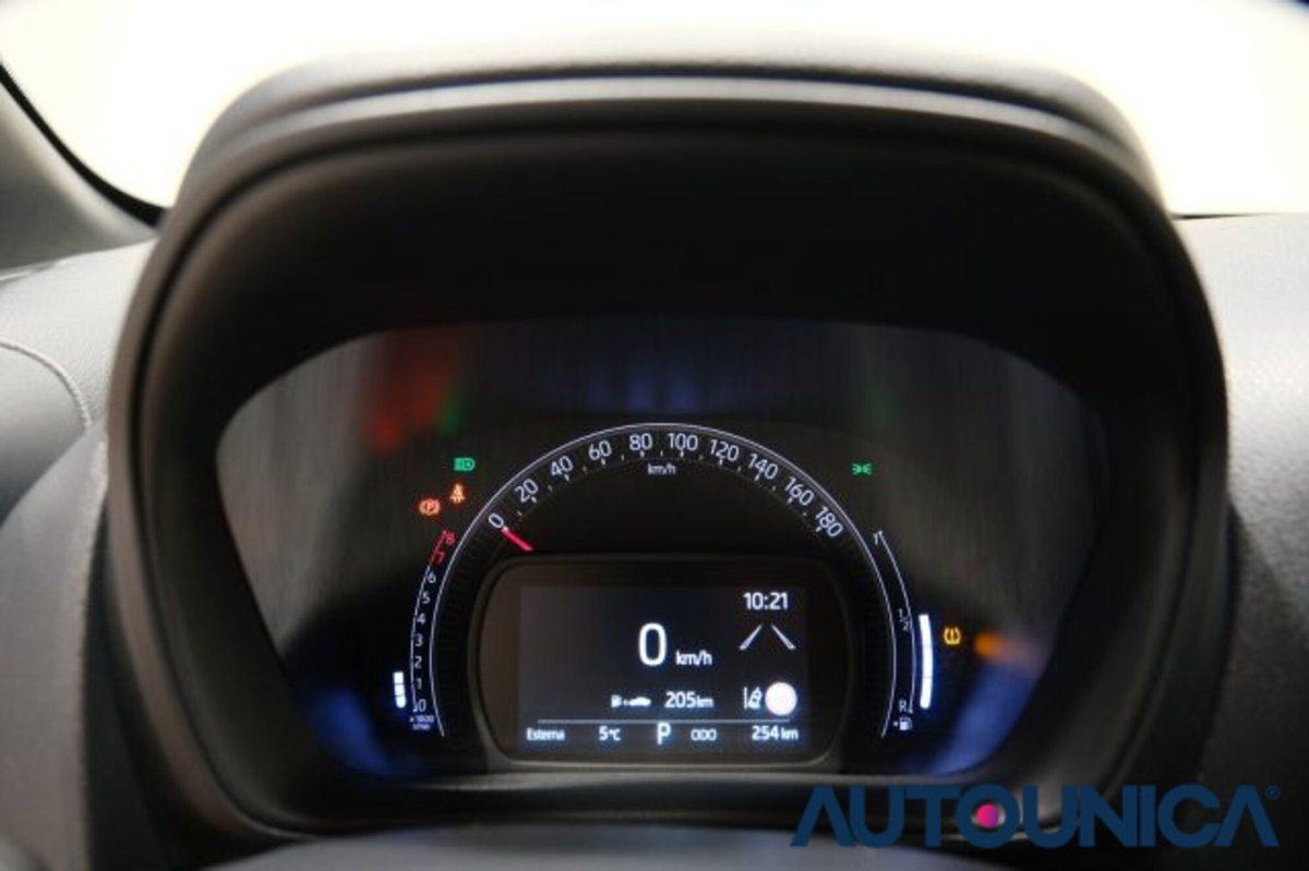 Toyota Aygo X 1.0 VVT-i 72 CV 5 porte Limited S-CVT (8)