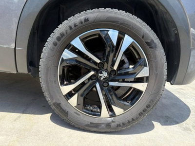Peugeot 2008 BlueHDi 100 S&S Allure (15)