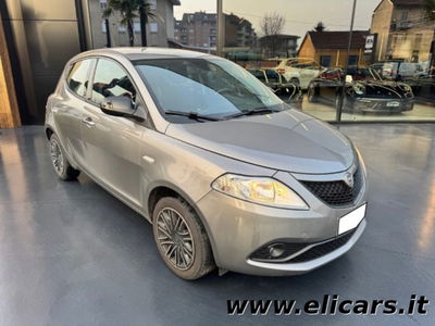 Lancia Ypsilon 1.0 FireFly 5 porte S&S Hybrid Ecochic Gold usata
