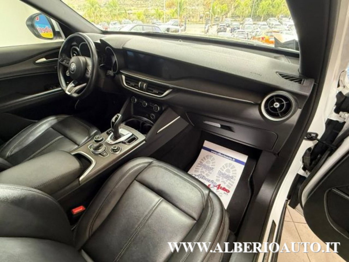 Alfa Romeo Stelvio Stelvio 2.2 Turbodiesel 210 CV AT8 Q4 Ti (10)