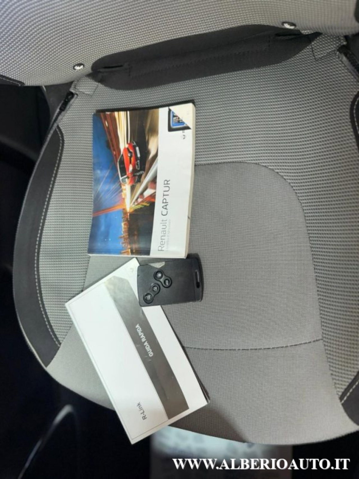 Renault Captur 1.5 dCi 8V 90 CV Start&Stop Energy R-Link (16)