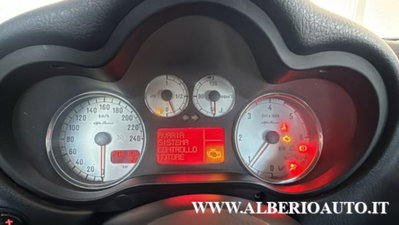 Alfa Romeo 147 1.9 JTD (120) 5 porte Distinctive (18)