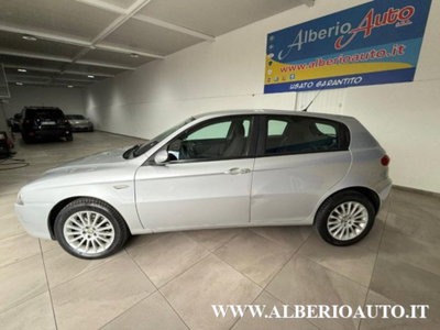 Alfa Romeo 147 1.9 JTD (120) 5 porte Distinctive (6)