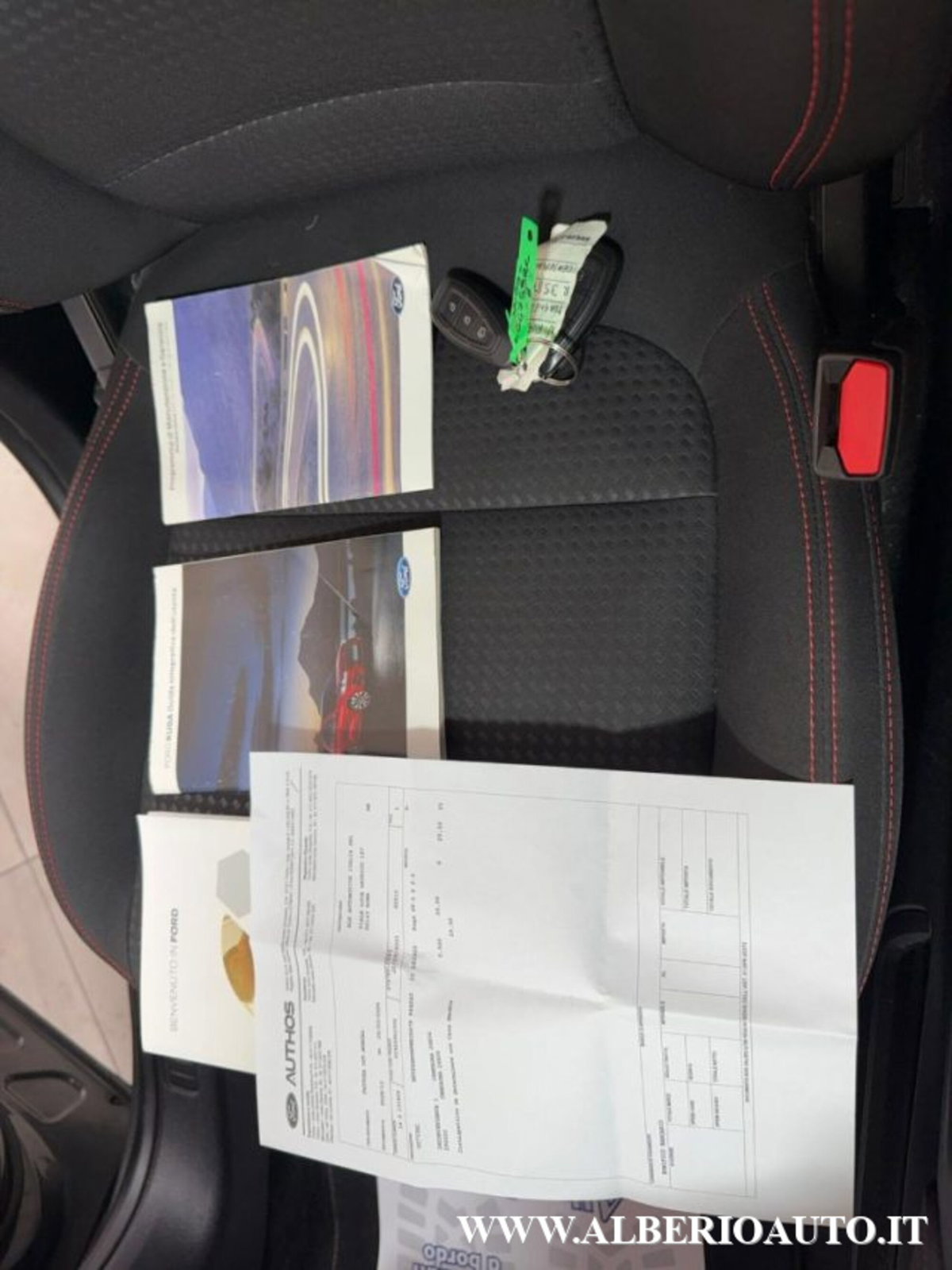 Ford Kuga 2.0 EcoBlue Hybrid 150 CV 2WD ST-Line (18)