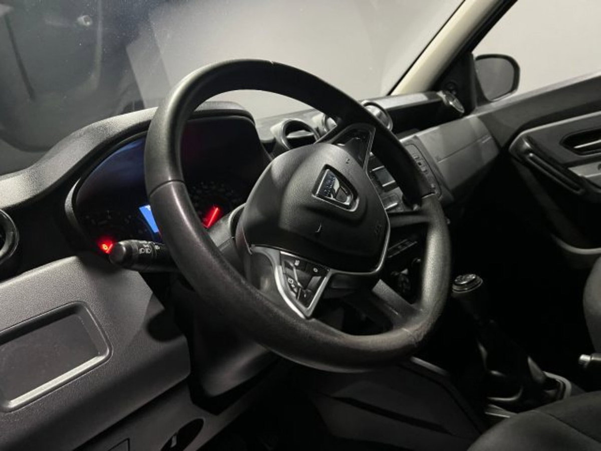 Dacia Duster 1.5 dCi 8V 4x2 Essential (8)