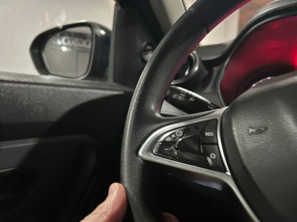 Dacia Duster 1.5 dCi 8V 4x2 Essential (9)