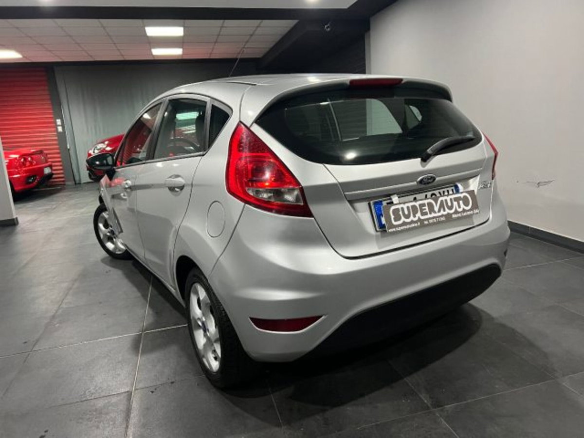 Ford Fiesta 1.4 TDCi 70CV 5 porte Titanium (3)