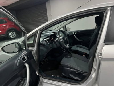 Ford Fiesta 1.4 TDCi 70CV 5 porte Titanium (6)