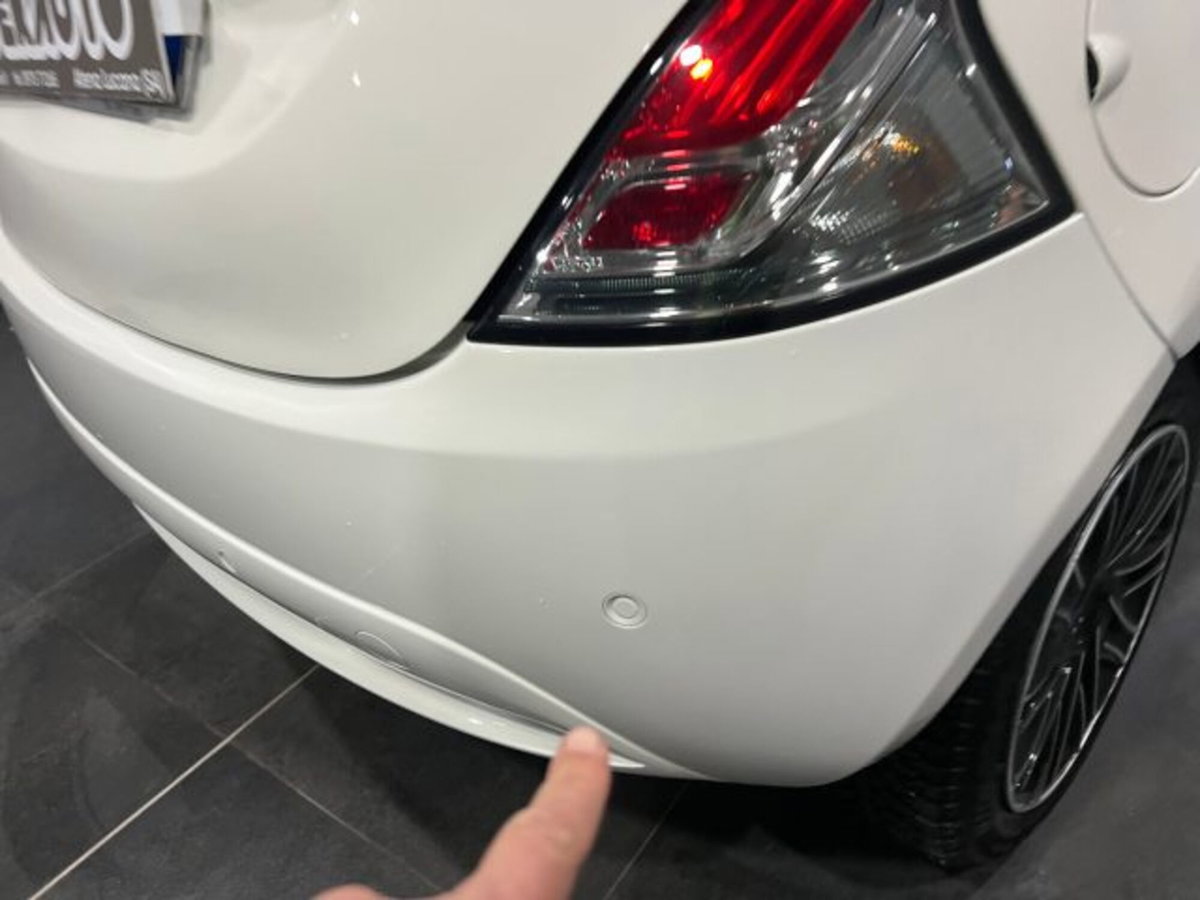 Lancia Ypsilon 1.0 FireFly 5 porte S&S Hybrid Ecochic Gold (12)