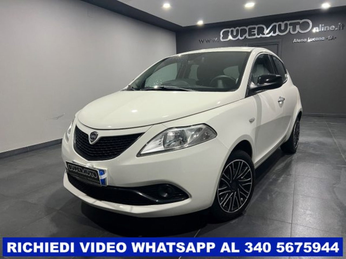 Lancia Ypsilon 1.0 FireFly 5 porte S&S Hybrid Ecochic Gold (2)