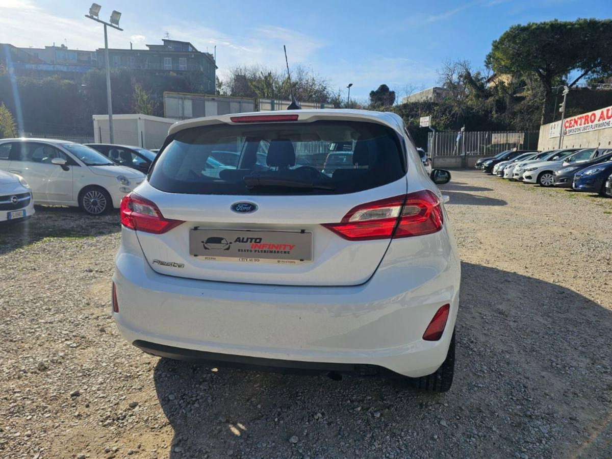 Ford Fiesta 1.5 TDCi 75CV 5 porte Titanium (6)