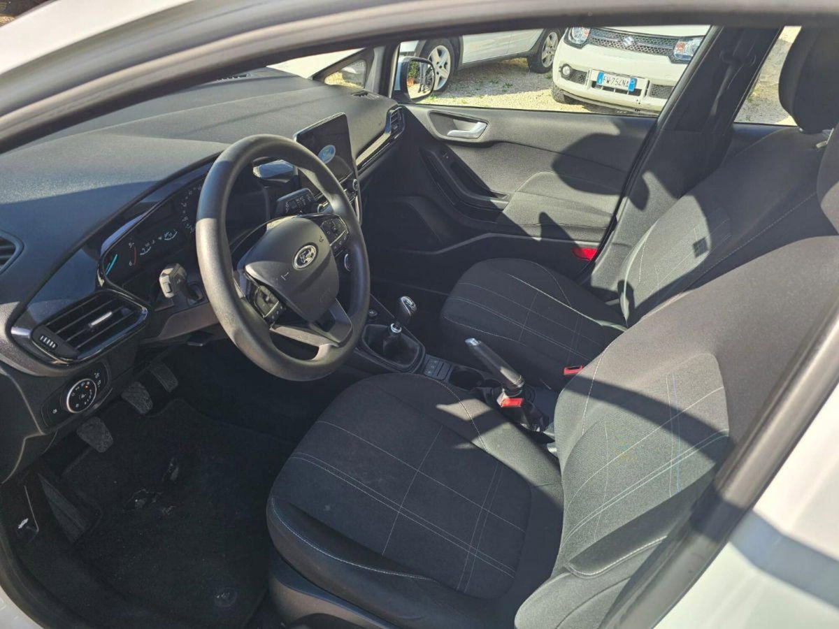 Ford Fiesta 1.5 TDCi 75CV 5 porte Titanium (9)