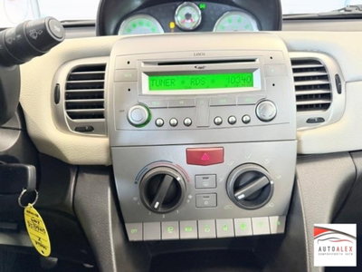 Lancia Ypsilon 1.4 Modamilano (10)