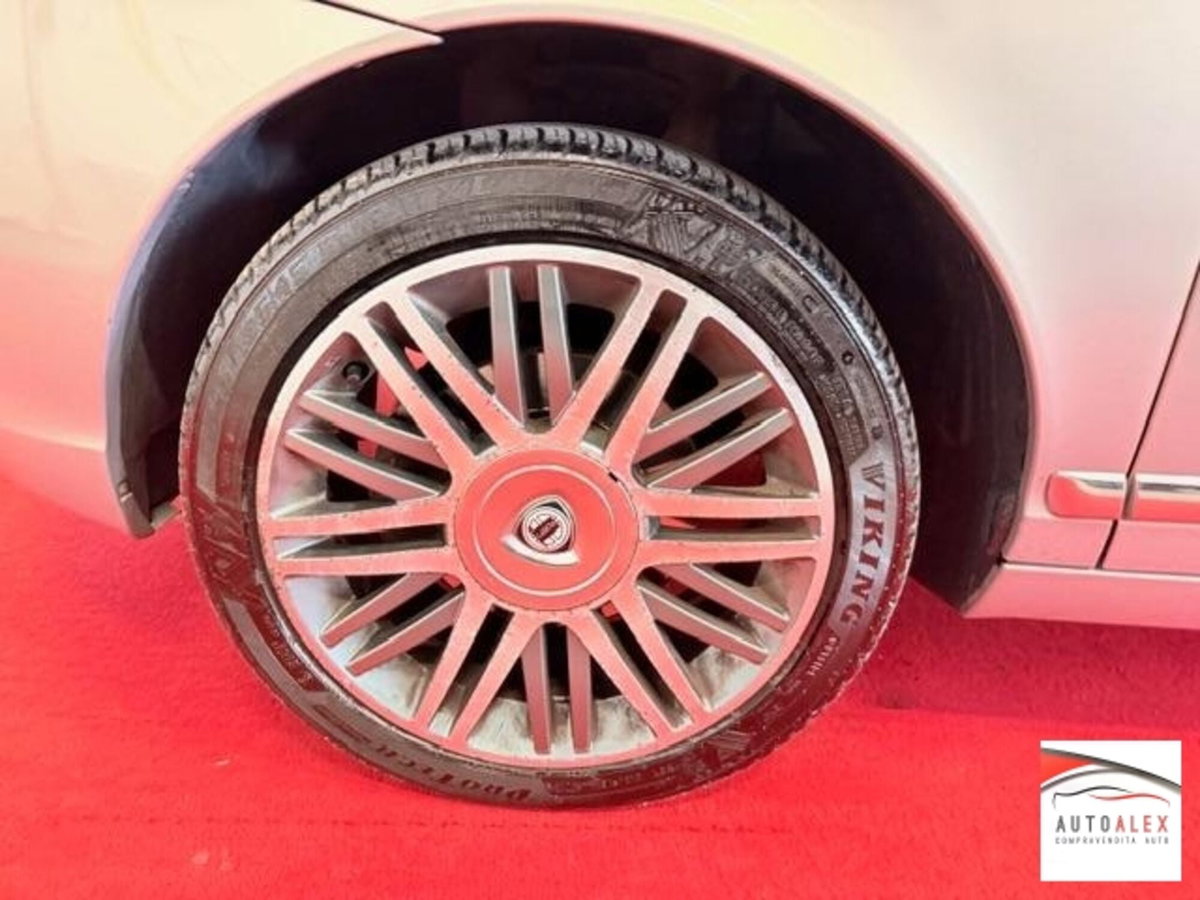 Lancia Ypsilon 1.4 Modamilano (11)