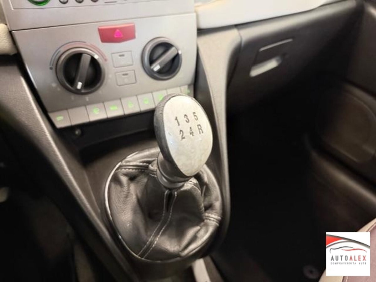 Lancia Ypsilon 1.4 Modamilano (12)