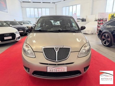 Lancia Ypsilon 1.4 Modamilano (2)