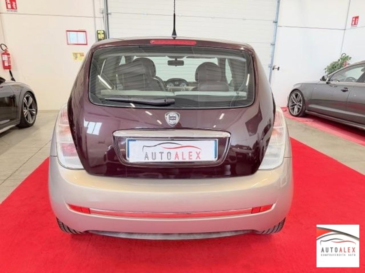 Lancia Ypsilon 1.4 Modamilano (5)