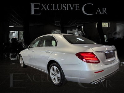 Mercedes-Benz Classe E 220 CDI BlueEFFICIENCY Avantgarde AMG (4)