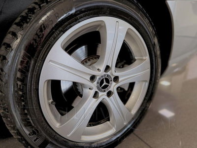 Mercedes-Benz Classe E 220 CDI BlueEFFICIENCY Avantgarde AMG (8)