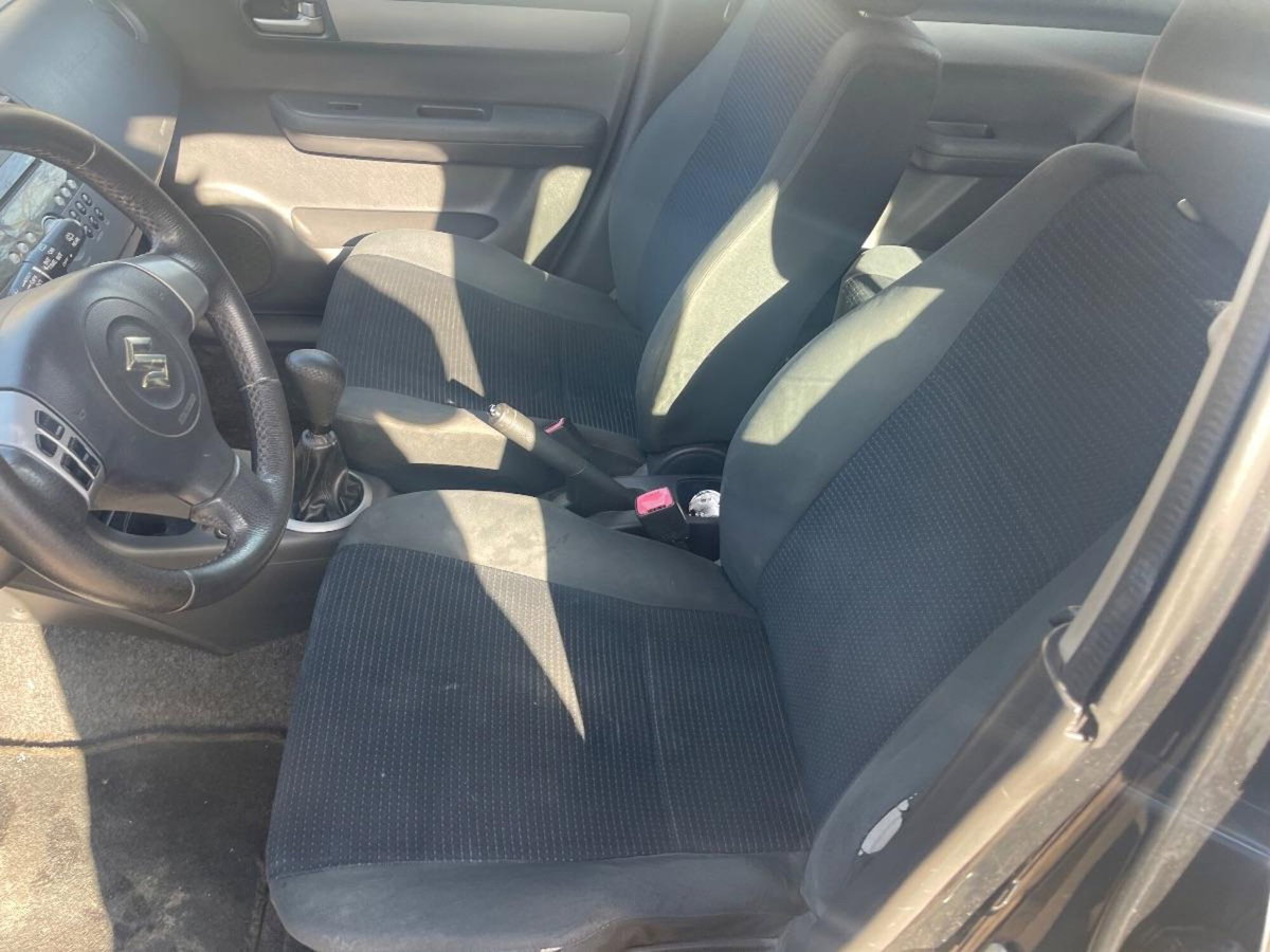 Suzuki Swift 1.3 DDiS 75CV 5p. GL (10)