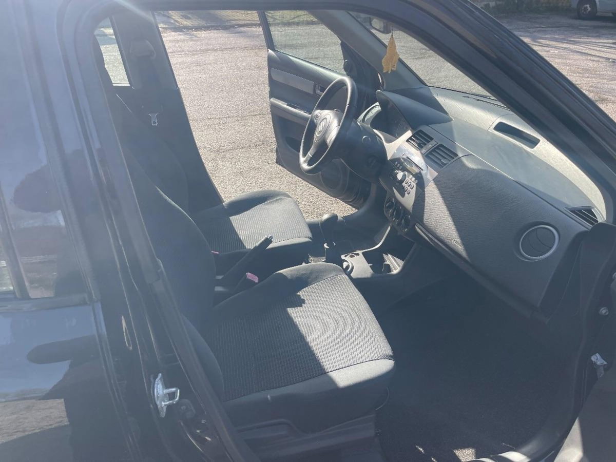 Suzuki Swift 1.3 DDiS 75CV 5p. GL (13)