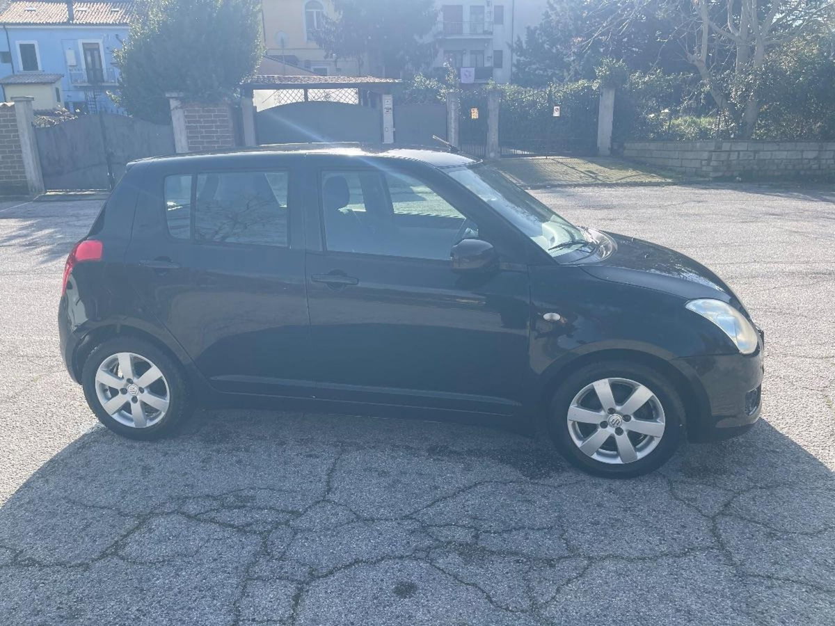 Suzuki Swift 1.3 DDiS 75CV 5p. GL (4)