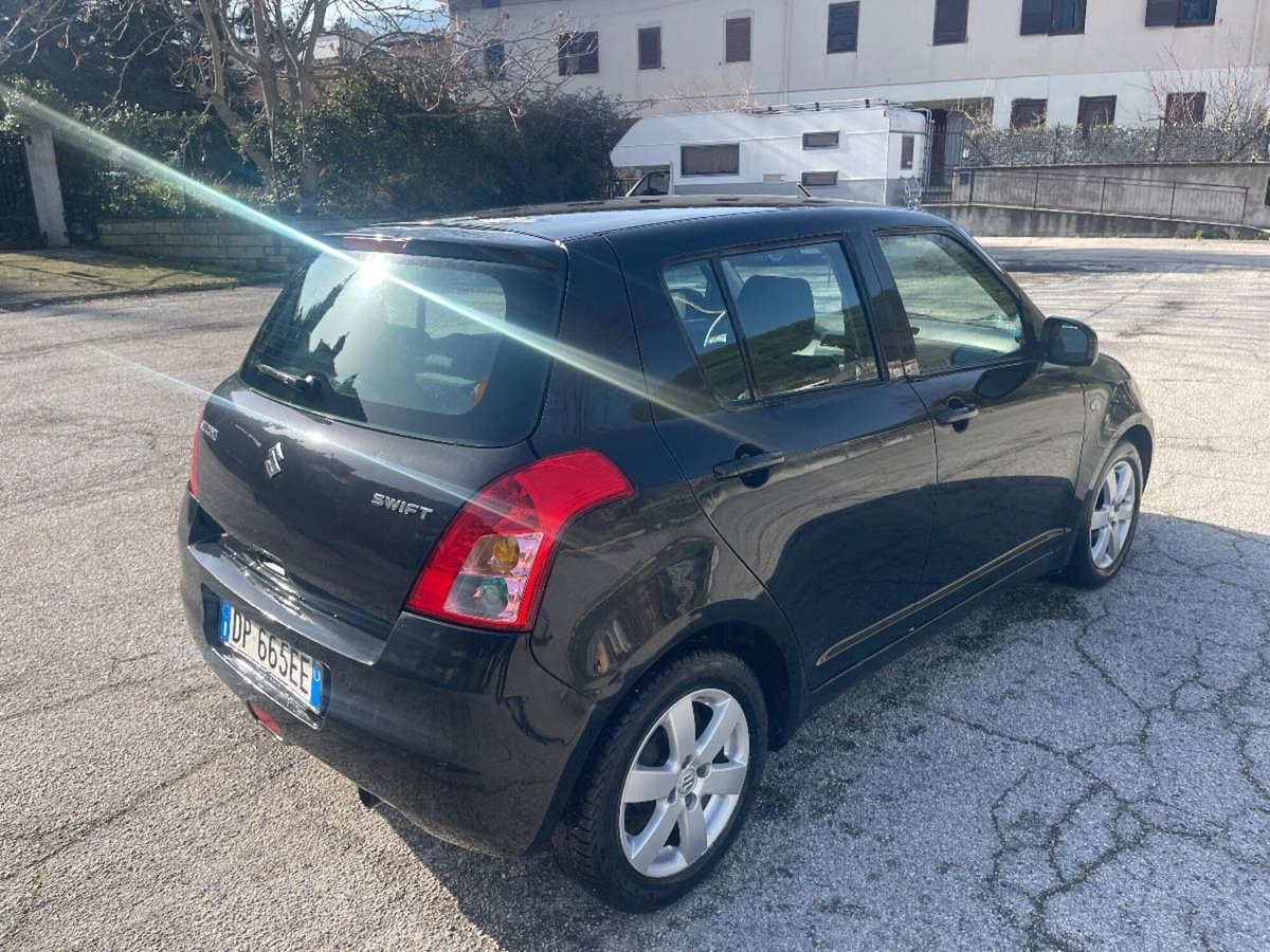 Suzuki Swift 1.3 DDiS 75CV 5p. GL (5)
