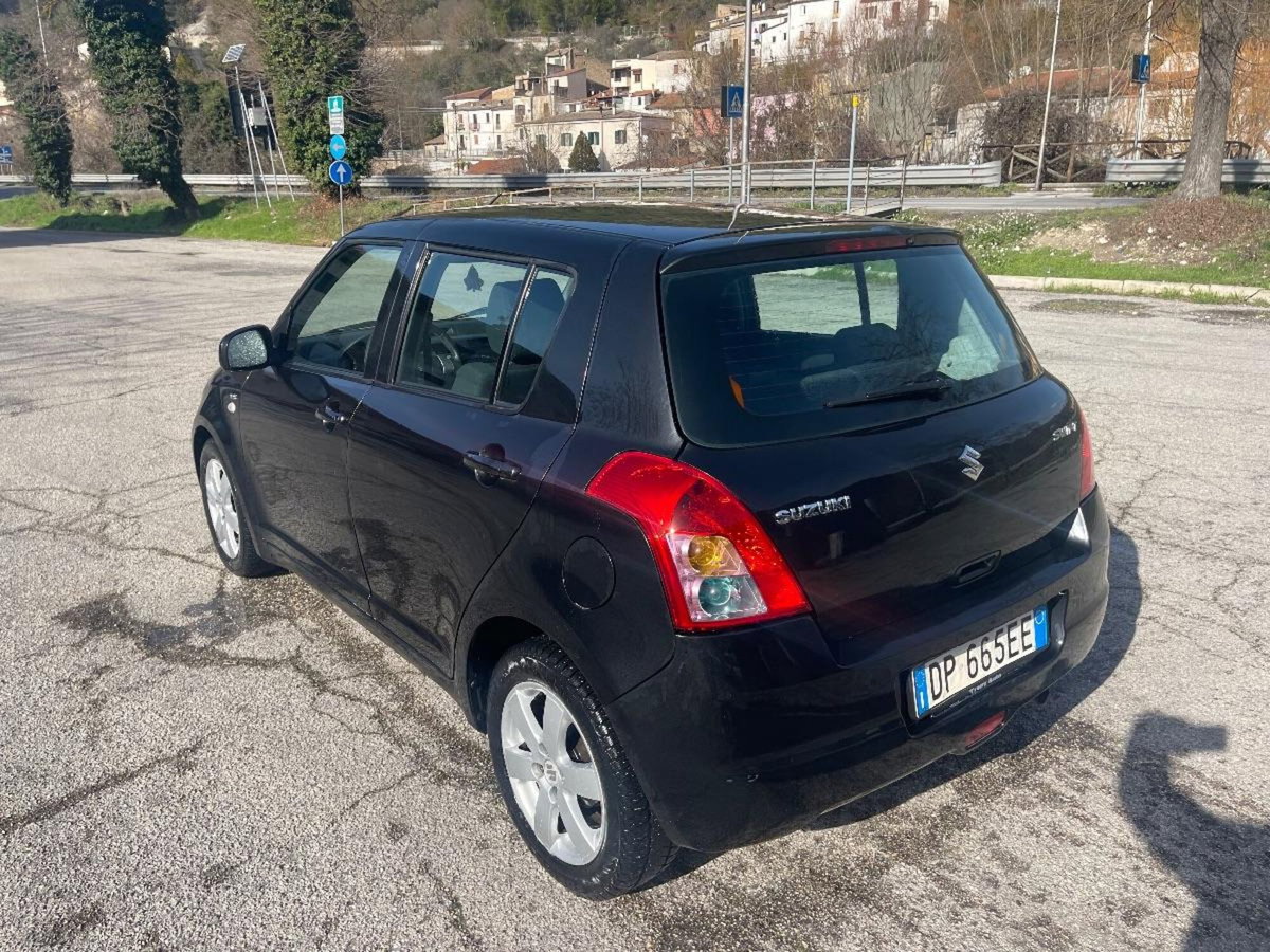 Suzuki Swift 1.3 DDiS 75CV 5p. GL (7)