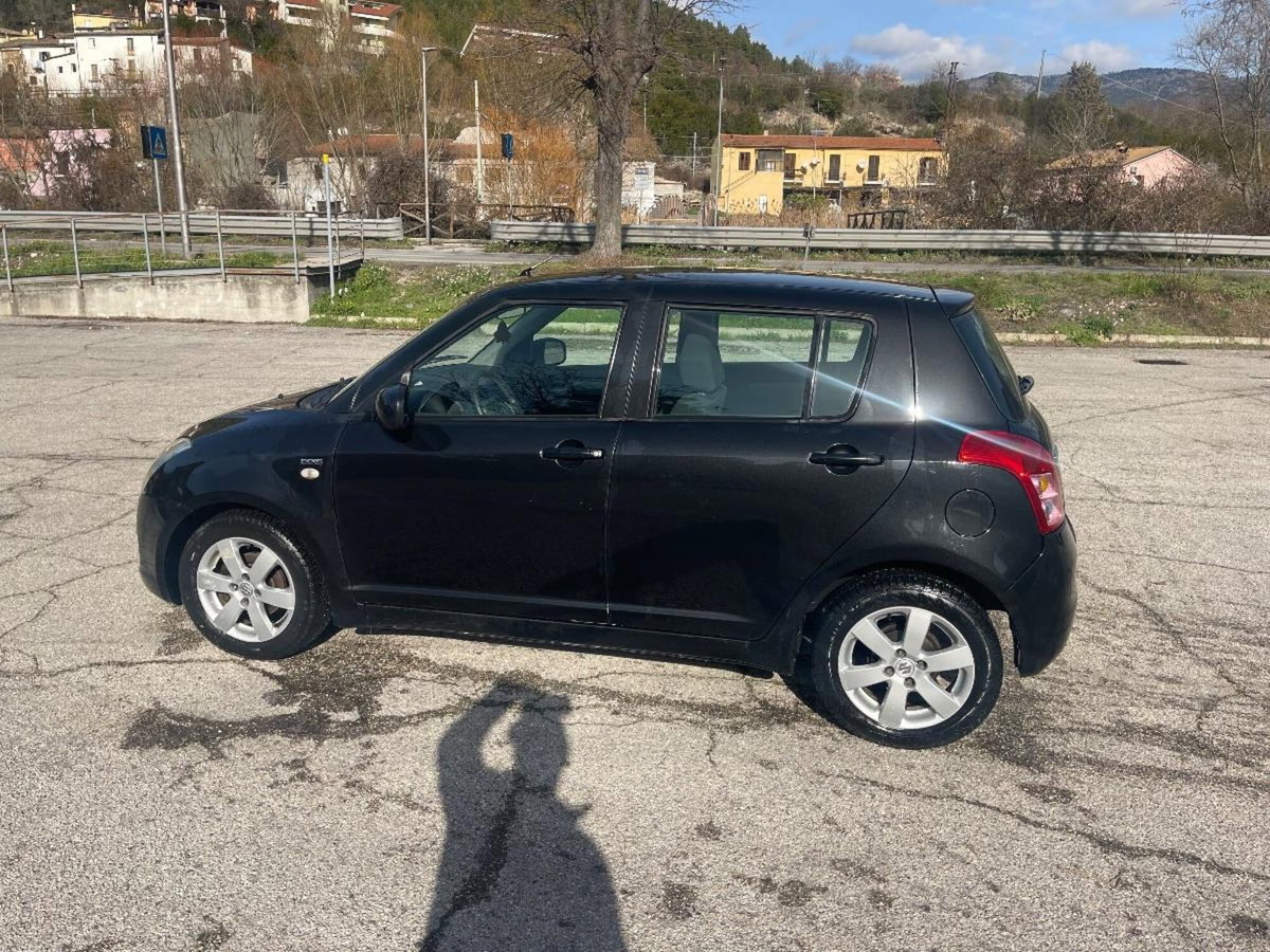 Suzuki Swift 1.3 DDiS 75CV 5p. GL (8)
