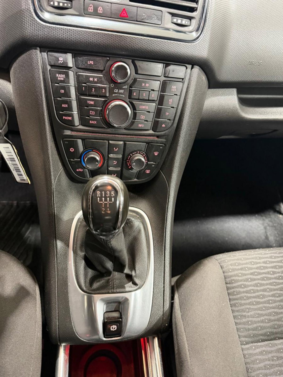 Opel Meriva 1.4 Turbo 120CV GPL Tech Cosmo (16)