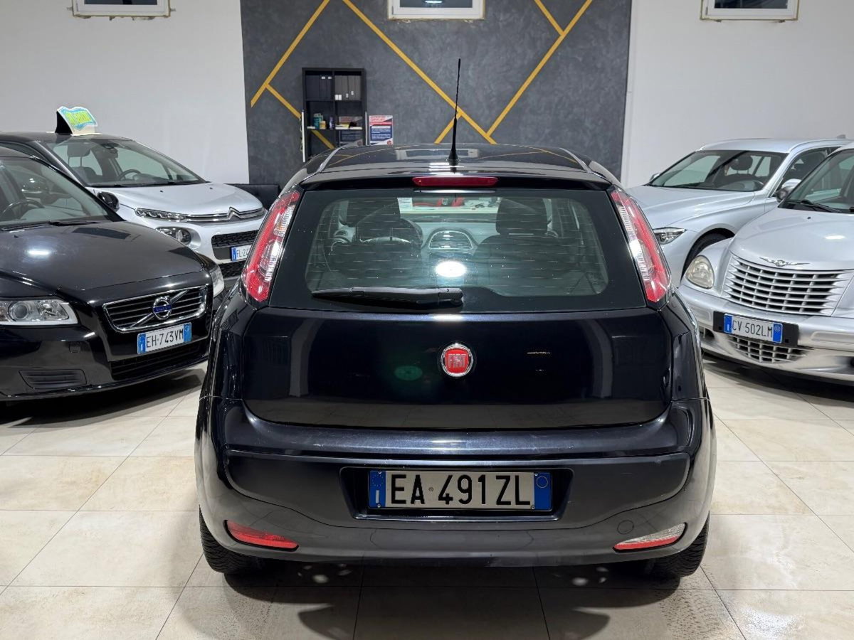 Fiat Punto 1.3 MJT II 75 CV 5 porte Lounge (10)