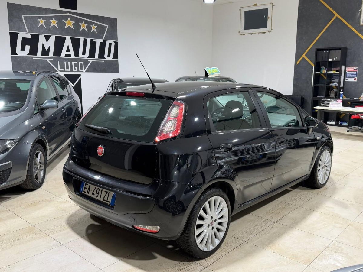 Fiat Punto 1.3 MJT II 75 CV 5 porte Lounge (8)