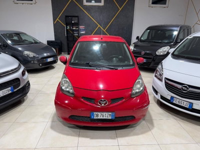 Toyota Aygo 1.0 12V VVT-i 5 porte (2)