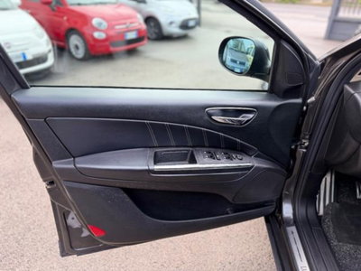 Lancia Delta 1.6 MJT DPF Platino (8)