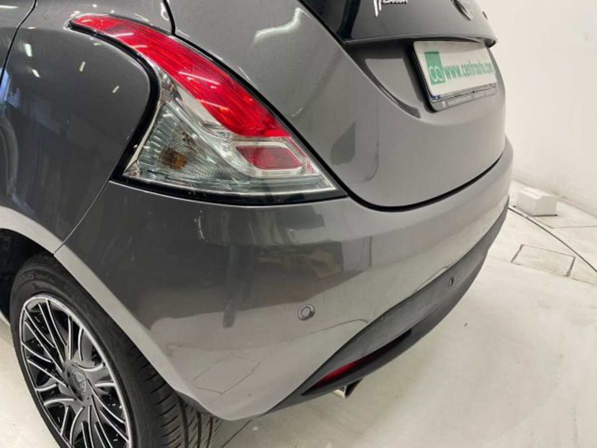 Lancia Ypsilon 1.0 FireFly 5 porte S&S Hybrid Gold Plus (10)