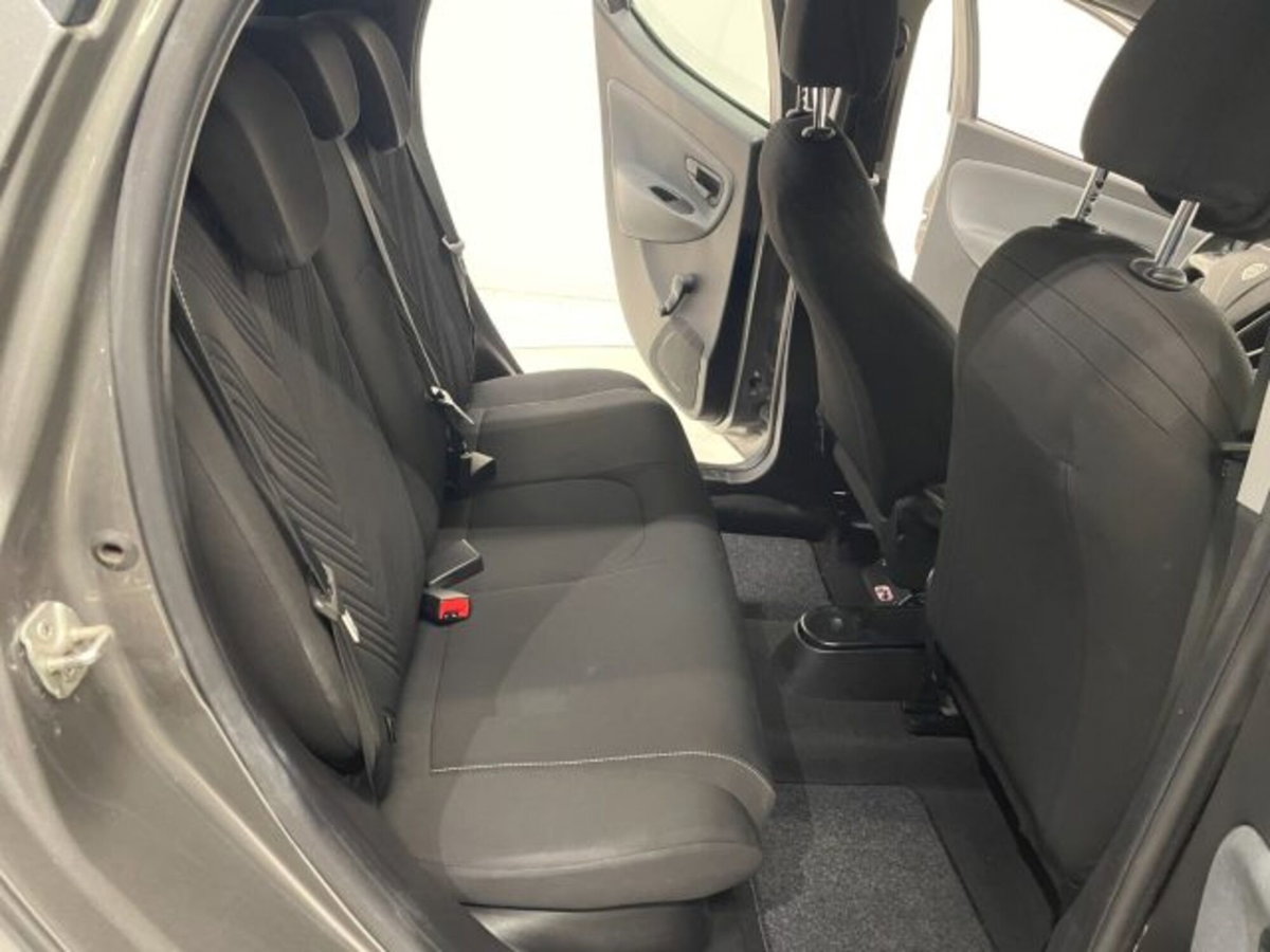 Lancia Ypsilon 1.0 FireFly 5 porte S&S Hybrid Gold Plus (20)