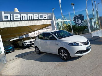 Lancia Ypsilon 1.0 FireFly 5 porte S&S Hybrid Ecochic Gold usata
