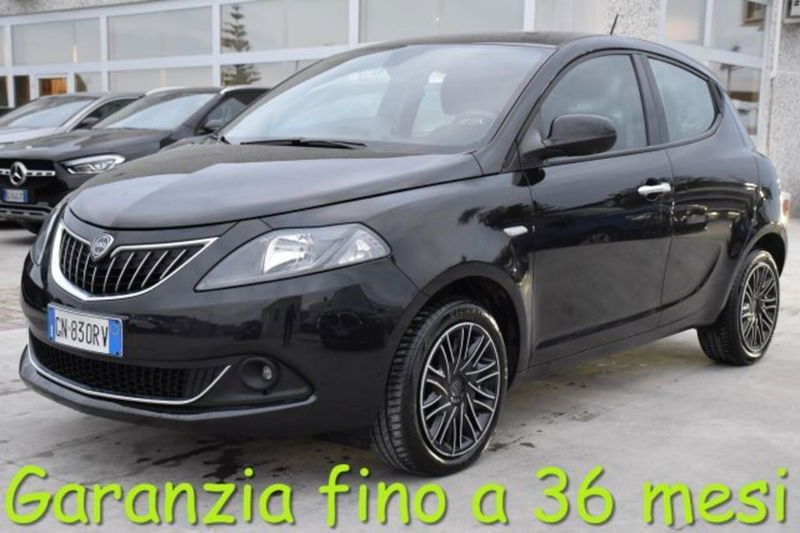 Lancia Ypsilon 1.0 FireFly 5 porte S&S Hybrid Gold Plus