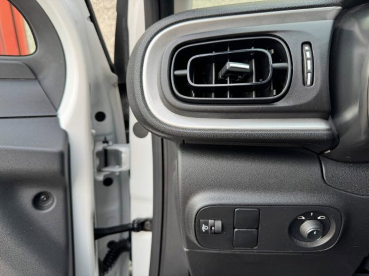 Citroen C3 1.2 puretech You s&s 83cv neopatentati (19)